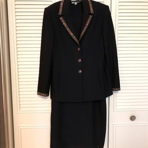 St. John Evening Vintage black suit, size 6/4